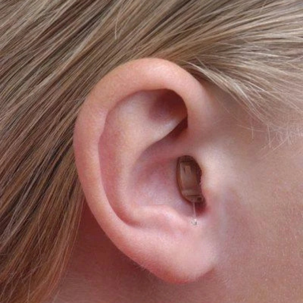 Signia Silk 1x Click CIC Digital Hearing Aid 16 Channels INSTANT FIT RIGHT Ear